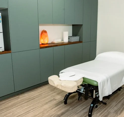 rmt massage therapy session in north york clinic